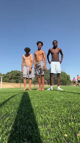 Cris jr // trend pisada na cabeça 😅 #crisjr🐐🐐 #crisjr #criatianoronaldo #cristianos #cristianojr #ronaldo #cristiano #cr7jr #cristianoronaldojunior #cris #cr7jr 