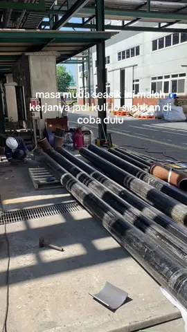 terlihat rendah😂😂#kuli#welder#helper 