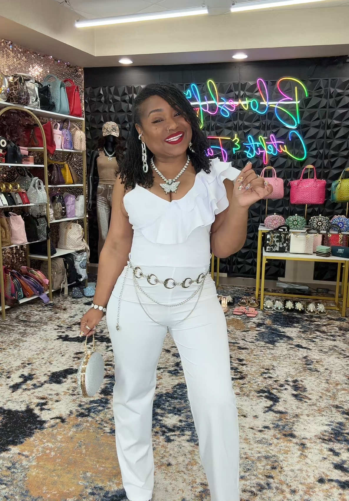 I’m live right now #viral #trendingvideo #musthaves #bloveslifereviews #fyppage #tts #ttslevelup #tiktokshopspringglowup #tiktokshopunboxing #flashsale #freeshipping #coupons #giveaways 