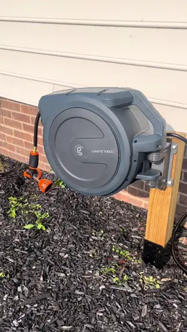 Come put together my new retractable hose pipe by @Giraffe Tools Garden  #DIY #gardening #homestead 