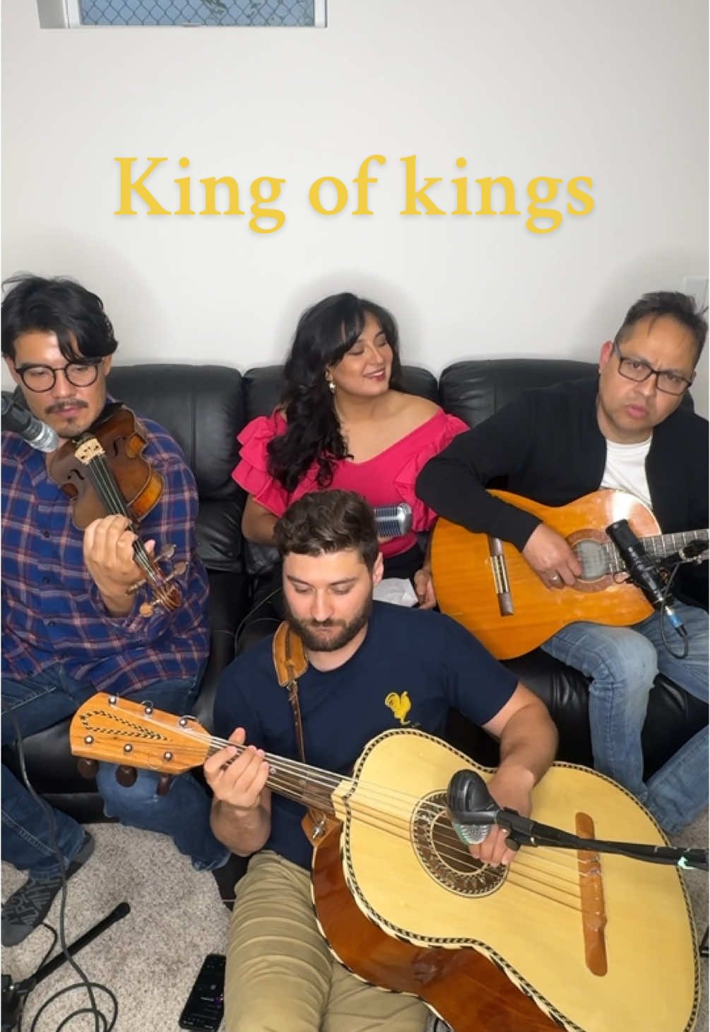 We praise for ever to the king of kings 👑 #mariachiworship #declaroacristo #ispeakjesus #kingofkings #mariachi #fyp 