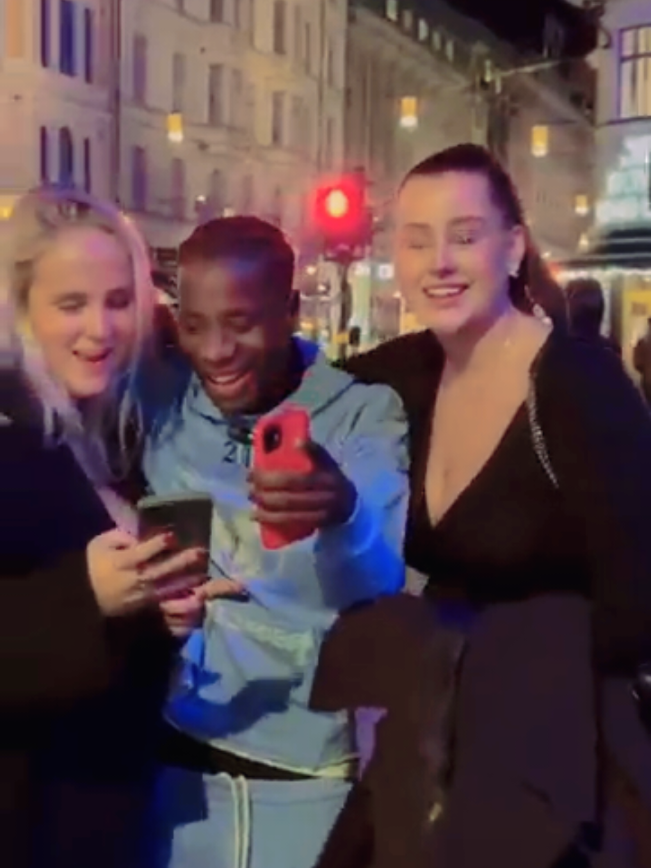 night life in Manchester City🇬🇧 uk#viral #foryou #girls #england #night #nightlife #videoviral #tik_tok #uknightlife #uk #manchestercity #Lifestyle #beauty #liverpool #🥰 