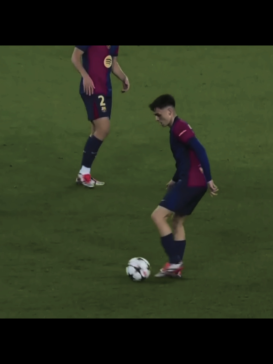 Pedri 🤌🏽🤯  #pedri #barcelona #skillsfootball #skillsdefutebol #fyp 