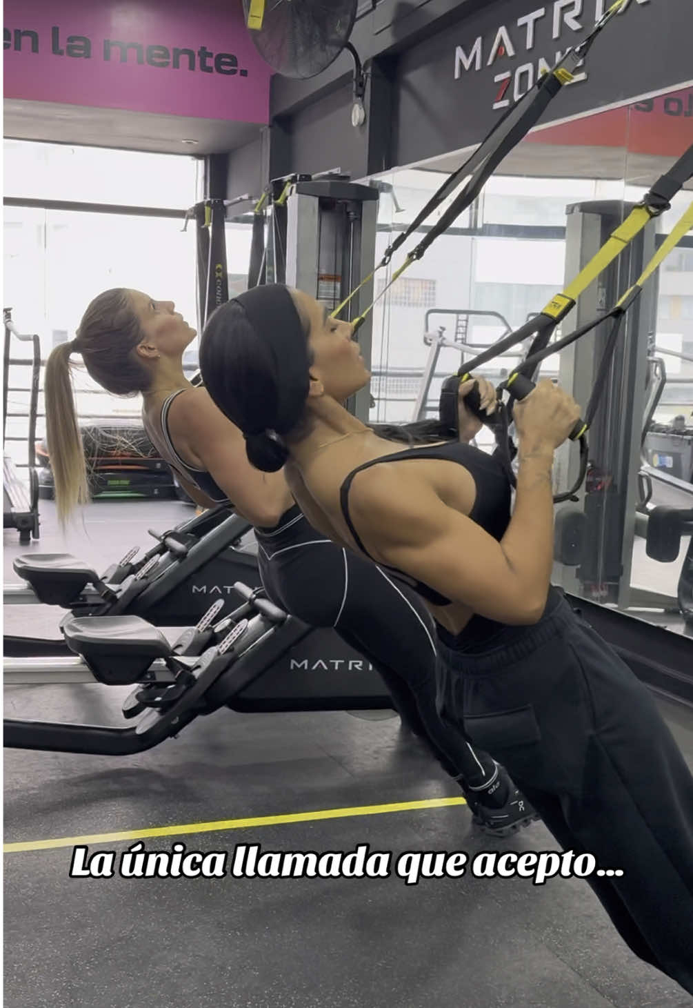 Amigui vamos a entrenar!!? 📞👯‍♀️ 💦 #alejandrabaigorria #vaniabludau #virgo #gymgirls 