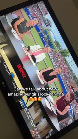 Representing women’s softball 🤩😍💁🏼‍♀️ #wcws #texas #texastech #okc #softball #ncaa #espn @ESPN @espnW 