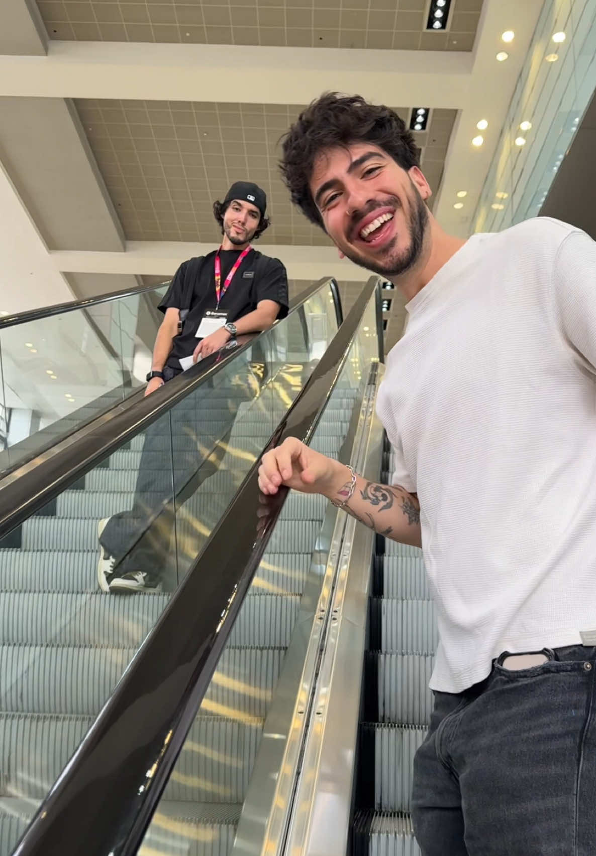 un fan mas🗿