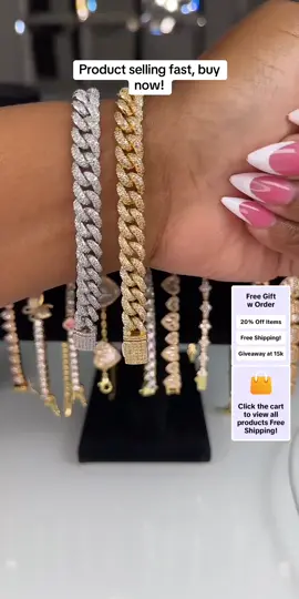 #tiktoklive #livehighlights #jewelryinspo #viraljewelry #blossomjewelryco #heartjewelry #cubanlink #cubanlinkbracelet 