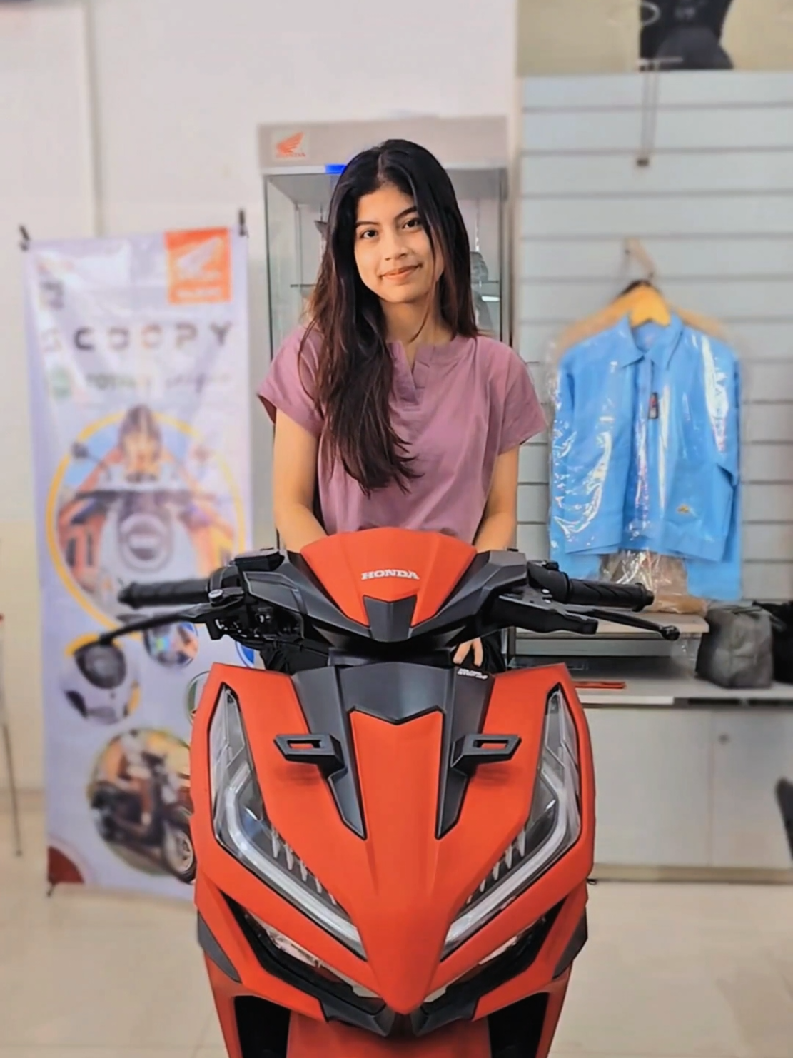yakin nih Vario 125 ready loh. kepoin yuk banyak promo menarik pastinya.🤗☺️ #honda #vario #vario125 #hondavario #vavarioan #menyalaabangkuh🔥 #dealerhonda #promohonda #megapersadamandiri #delerhondasidoarjo #delersidoarjo #matichonda #saleshonda #sidoarjo #marketinghonda #awaljuni #promojuni #hargamurah 