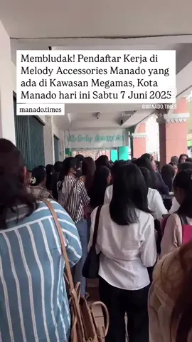 Antusias Anak muda di Manado dalam mancari lapangan kerja begitu luar biasa, Melody Accessories Manado membuka beberapa Lowongan kerja yang mereka Upload di Laman Instagram mereka beberapa hari lalu, tak disangka jumlah pelamar yang mendatangi Toko meraka sangat banyak seperti yang ada pada Video! #manado #lapangankerja #manadopunya #fypシ゚ 
