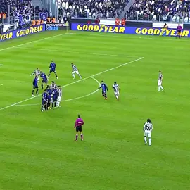 Pirlo Free kick 🎩⚽ #pirlo #andreapirlo #fyp 