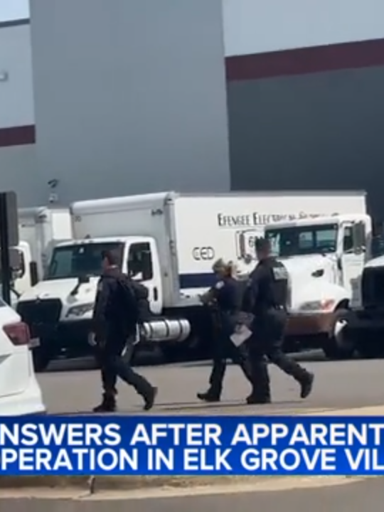 Residents and local elected officials said it was unsettling to see a Homeland Security Investigations operation unfold Friday at a warehouse in Elk Grove Village. #elkgrovevillage #homelandsecurity #dhs