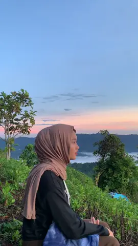 lautan awan+sunrise pagi🤍#bukittempurung #batangasaiwisata 