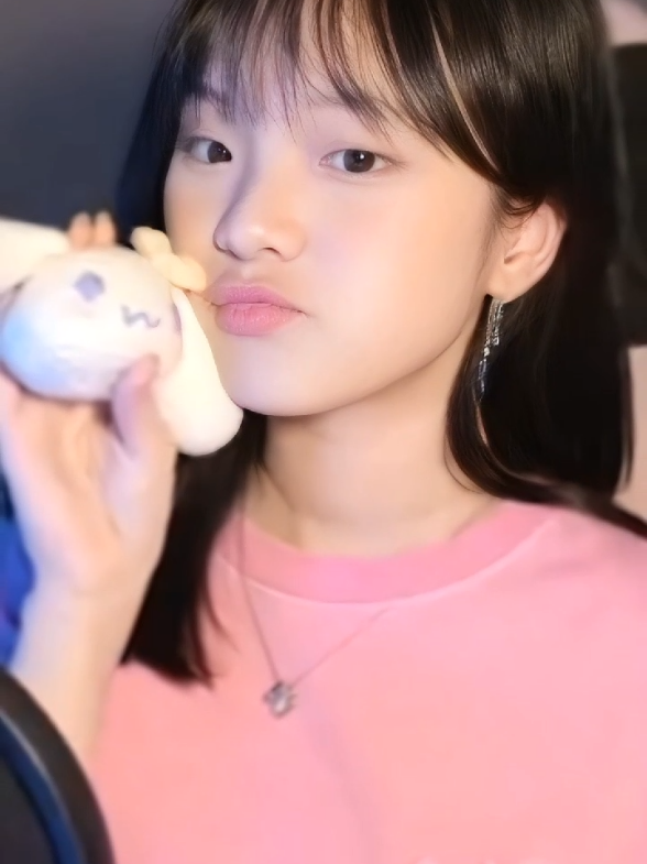 1 day give a gift Nadine @BTR Nadine 🦊 #fyp #nadineabigail #btr #yt #happy 