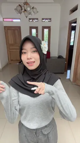 ku spill smua disini ya..  Bergo nya dari @tiebymin official pastinya😜 #tiebyminresleting 