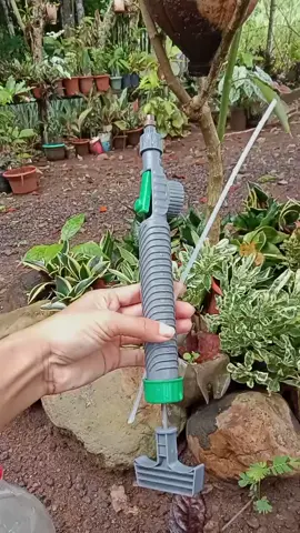 saktong paglagay nang straw nang spray kasi marami ang dito nagkakamali kung saan ilalagay. Adjustable din ang kanyang nozzle. follow this step and you dont get mess. To buy? check the yellow basket. #heroproducttiktok #garden #Gardenspray.