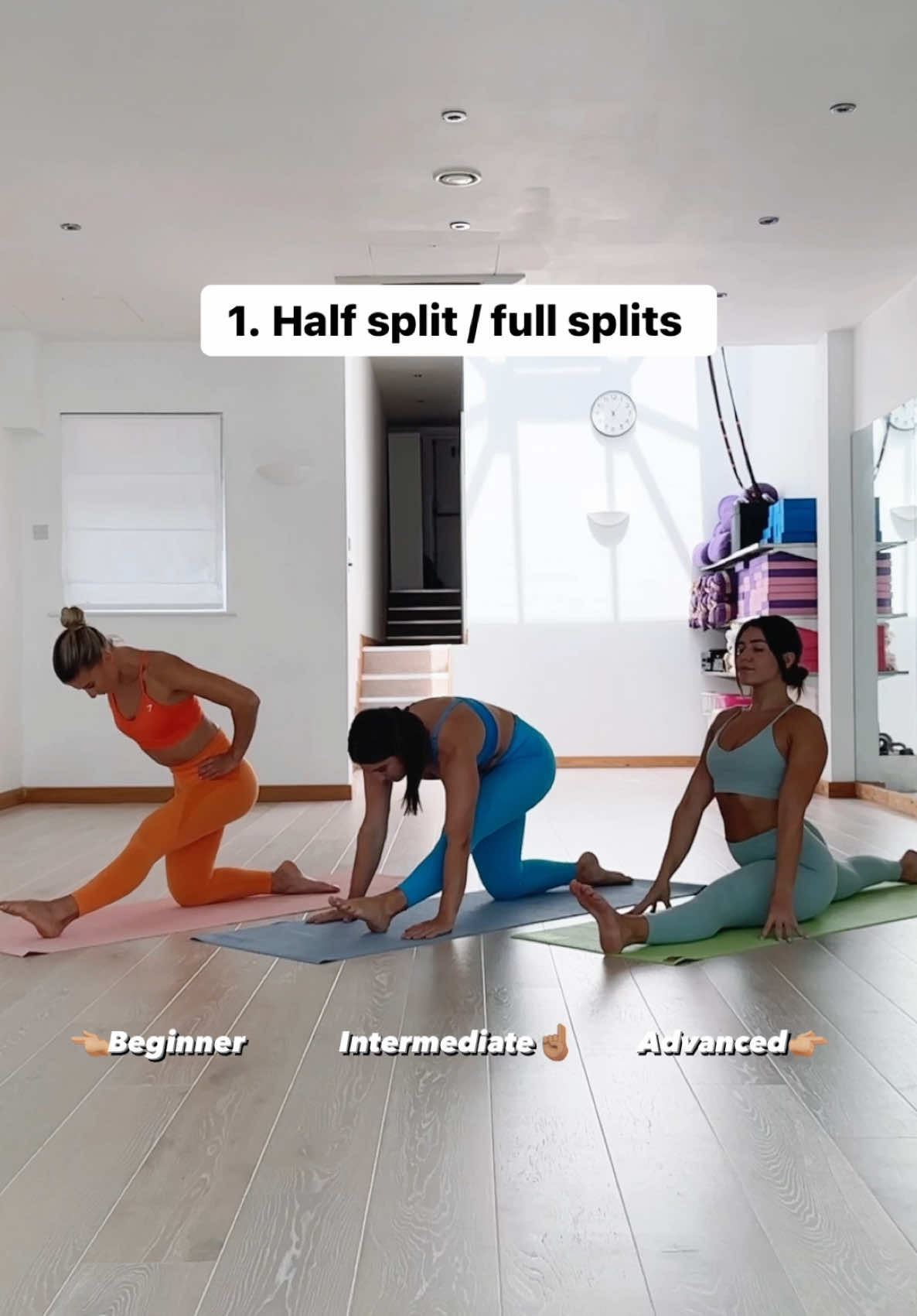 5 best hamstring stretches and variations 🙌🏽✔️  #hamstrings #hamstringworkout #hamstringmobility #lowerbody #legmobility 