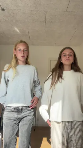 38.video #viblevikkebandet!! #følg #fraigår #makemefamous #foruyou @Filippa♥️ @Augusta♥️ 