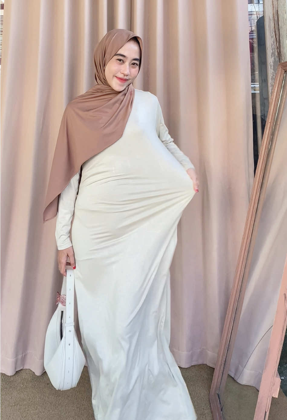 Nyaman bgt ga bikin gerah weii 😭😭🤏 #dress #innerdress #dalamandress #innermanset #mansetpanjang #dalemangamis #gamis #dress #innerdress #innerly 