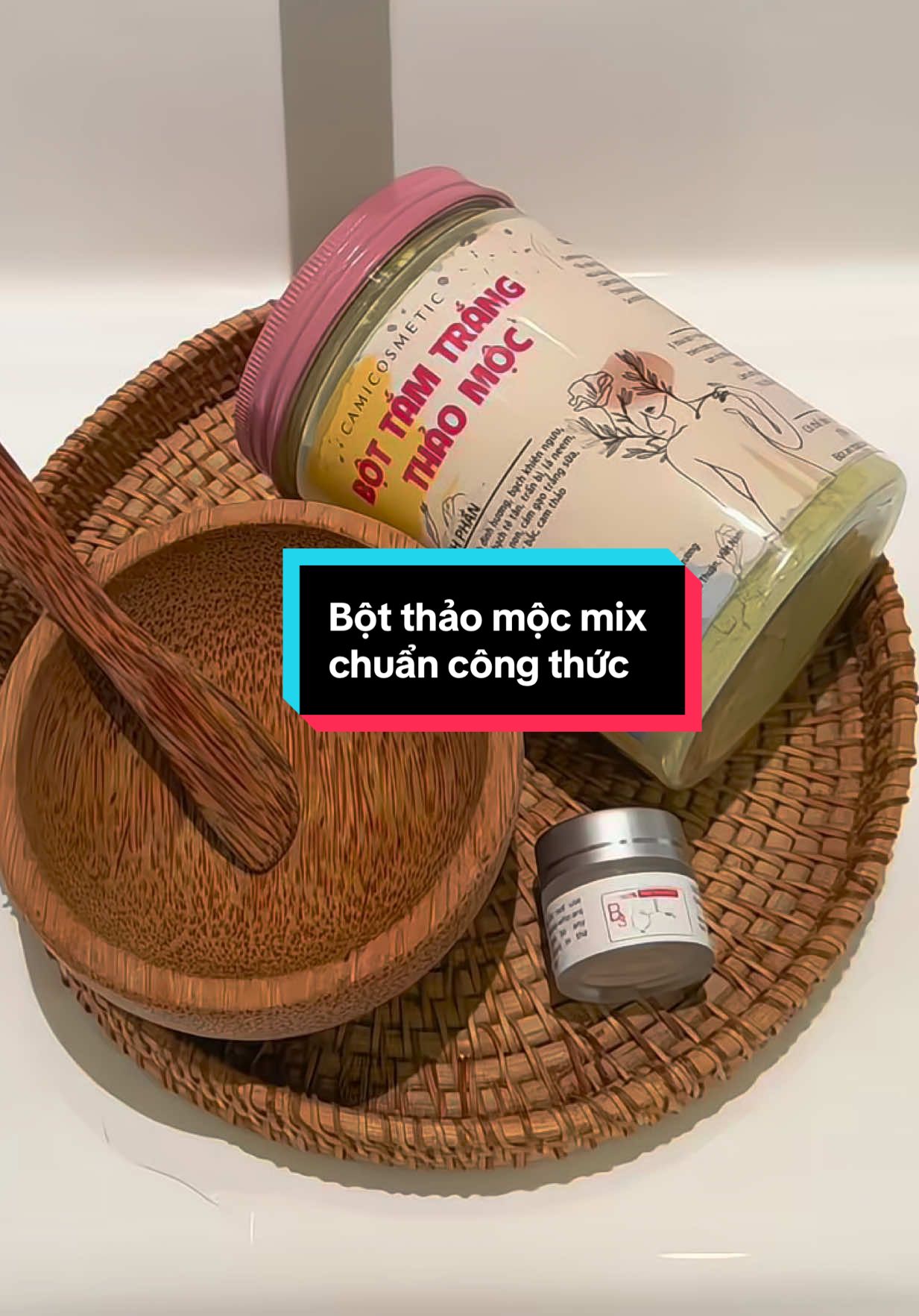 Bột thảo mộc mix chuẩn công thức - da trắng hồng mịn màng 🛁🧖🏻‍♀️🍵 #bottamtrangthaomoc #nhacami #camicosmetic #trangda #memmin #viemnanglongviemlochanlong #fyp 