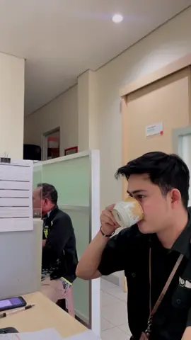 #banker #fyp👻👻 workshirt andalan emang ☕️☕️