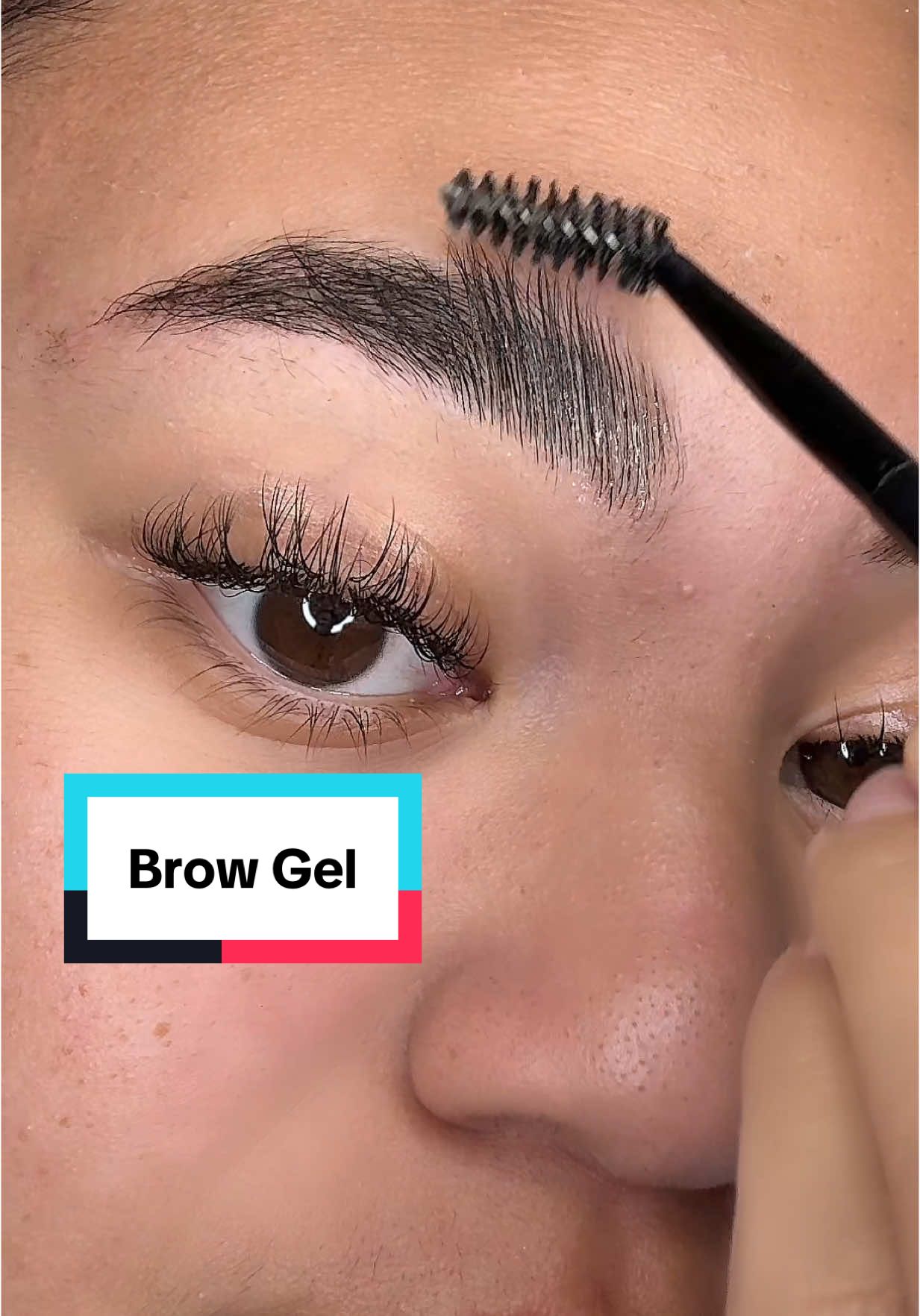 All-day hold meets brow care. Our Brow Set Styling Gel tames fine to thick hair while castor oil, vitamin E, and jojoba oil work to nourish and promote growth. It’s your 2-in-1 brow essential ✨ 🛍️ Shop online at www.thebrowtechnicians.com #browgel #eyebrowgel #eyebrows #eyebrowtutorial #browlamination #makeup #makeuptutorial #browcare #thebrowtechnicians 