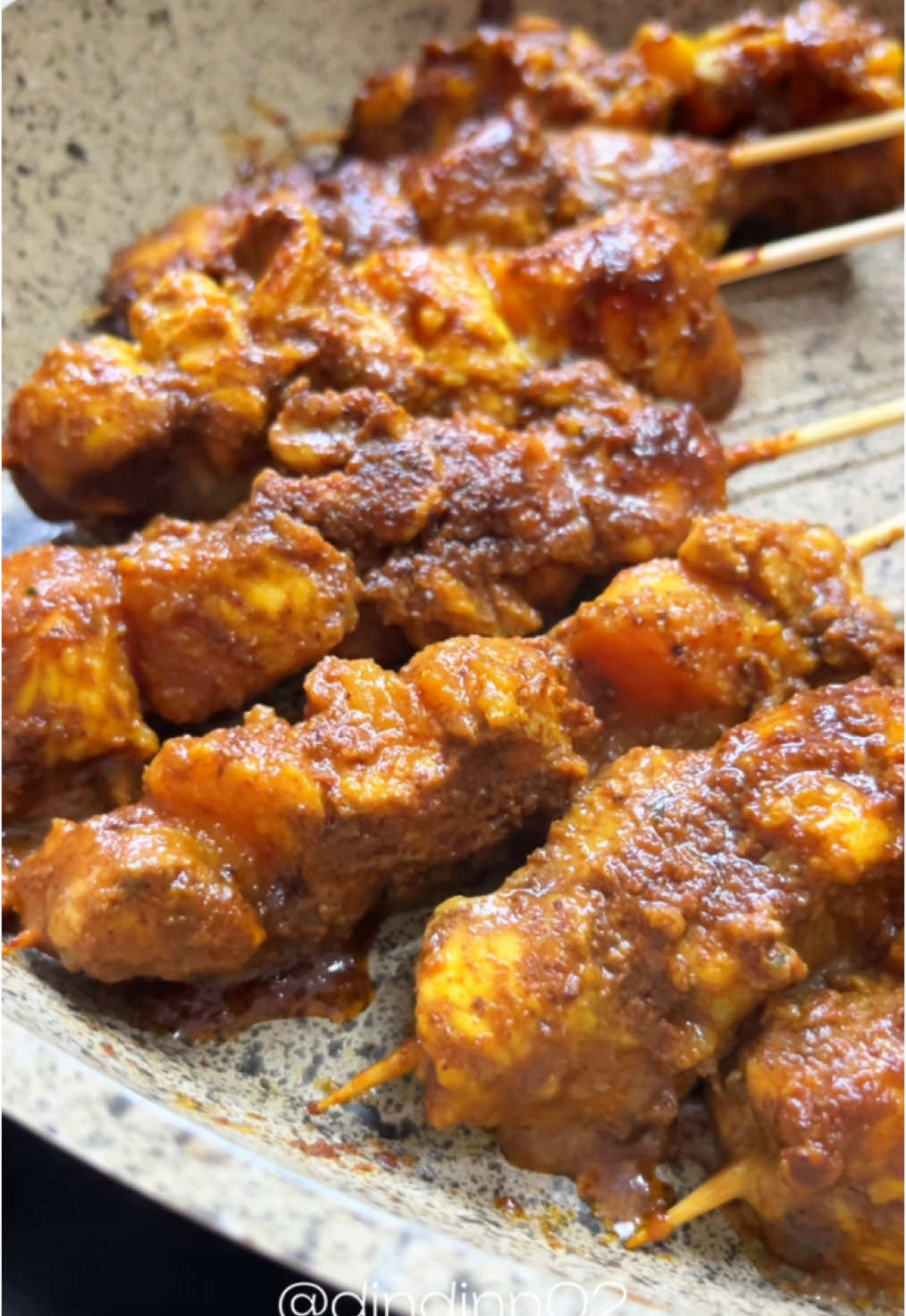 Enak banget 🥹 cobain deh #sate #sateayam #reseptiktok #resepsimple #masakansimple #masakanrumahan #masak #idemasak #foryou #foryoupage #fyp 