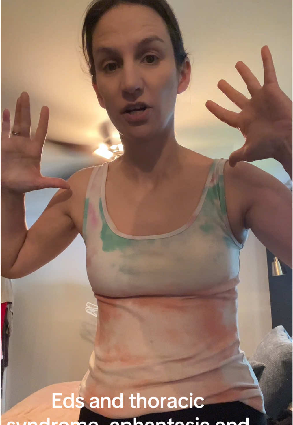 Is it all connected??? Talking about connective tissue disorders. EDS and aphantasia and weird noises my body makes when I twist. Plus rib subluxation. #eds #heds #pots #aphantasia 