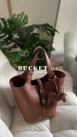 Timeless🫶🏻🤎 #localbrand #taswanita #handbag #caitinabag 