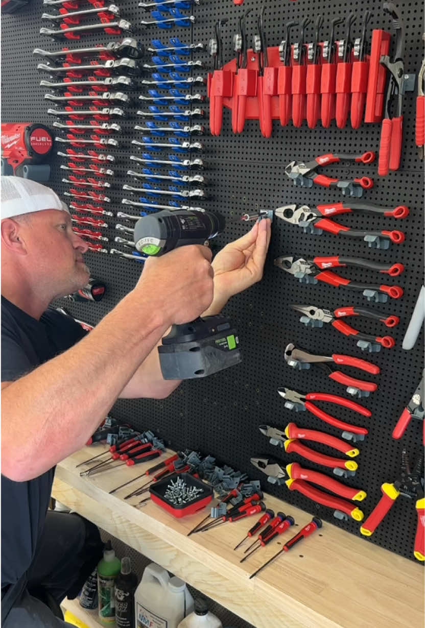 I really like how this @Toolgrid vertical tool wall system makes it so you can completely customize the placement of all your tools. This section of the @Milwaukee Tools wall is now almost complete 👍