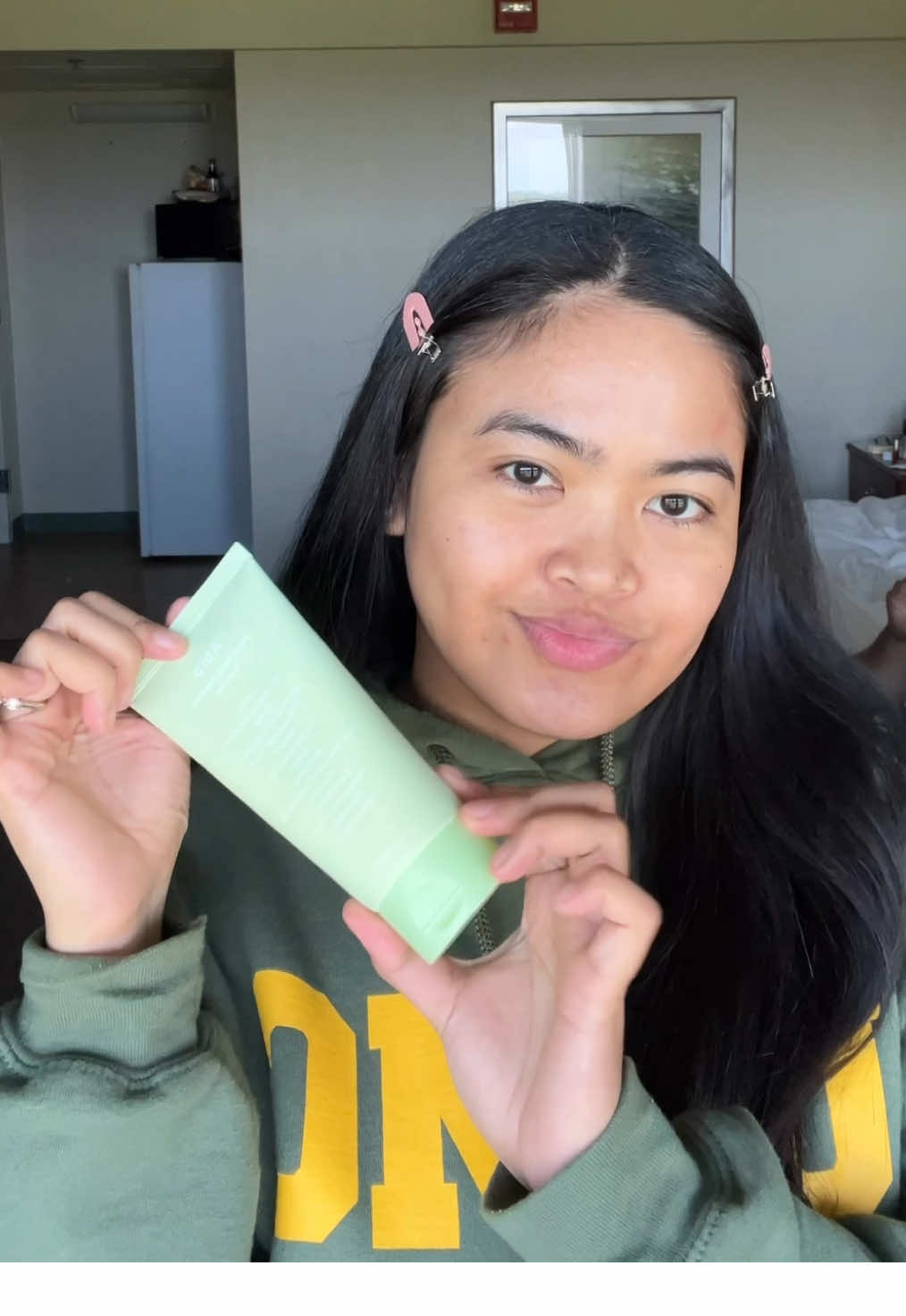 From acne care to SPF and that juicy lip finish—everything I need is right inside the #SummerBreezeBox 💛 All full-size. All game-changers. And all for just $39?! Yes, please 😍 ➡️ Grab yours before it sells out! 🧴 Products by: @stylekorean_global  #sponsored ✨ Tag your glow-up buddy and tell them it’s time to upgrade their summer routine! 🛒 Shop now at StyleKorean before this box is gone! #stylekorean #stylekoreanbox #stylekoreanpartner #kbeauty #stylekoreanambassador #summerbreezebox #koreanskincarehaul #glowyskinroutine #spfissexy #kbeautyobsessed #skincarethatworks @STYLEKOREAN 