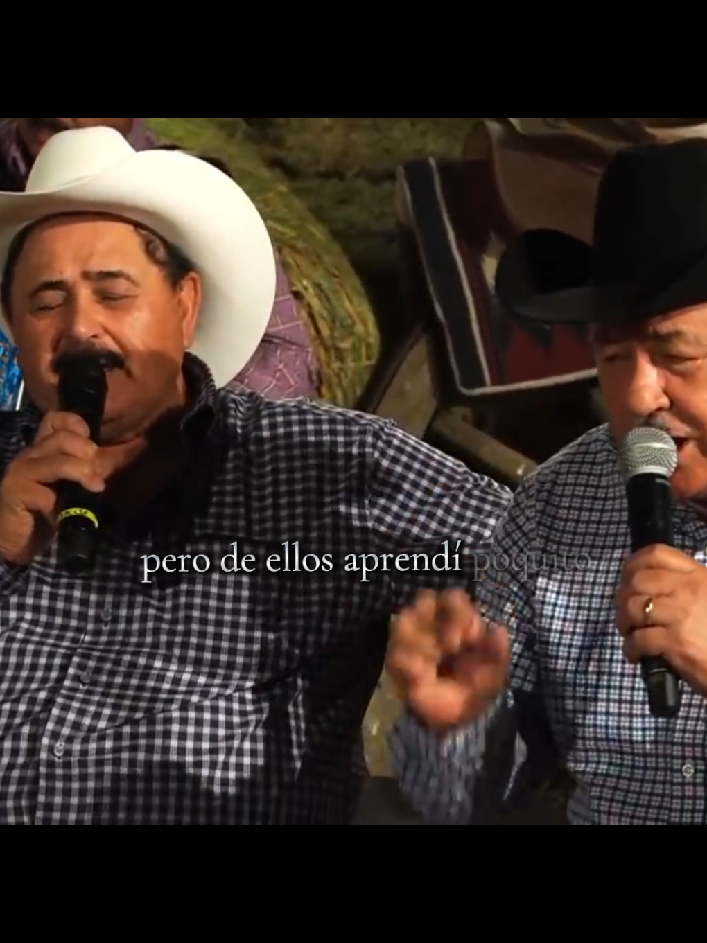 A mi modo 🔥❤️❤️‍🩹 #loshuracanesdelnorte #norteñosclasicos #paratiiiiiiiiiiiiiiiiiiiiiiiiiiiiiii #borrachos_parranderos #serenetaenvivo#PNCS27 #pistear #fyp 