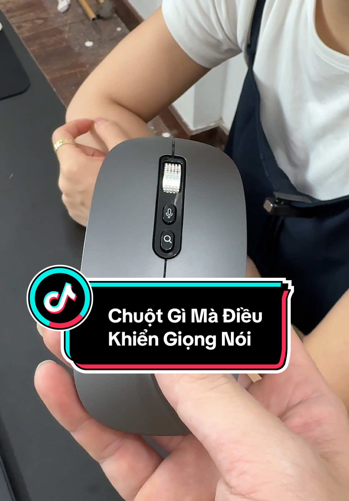 Chuột gì mà điều khiển được cả giọng nói #chuotmaytinh #chuotmaytinhkhongday #chuotbluetooth #chuotbluetoothkhongday #dungchinba  @Dũng Chín Ba 