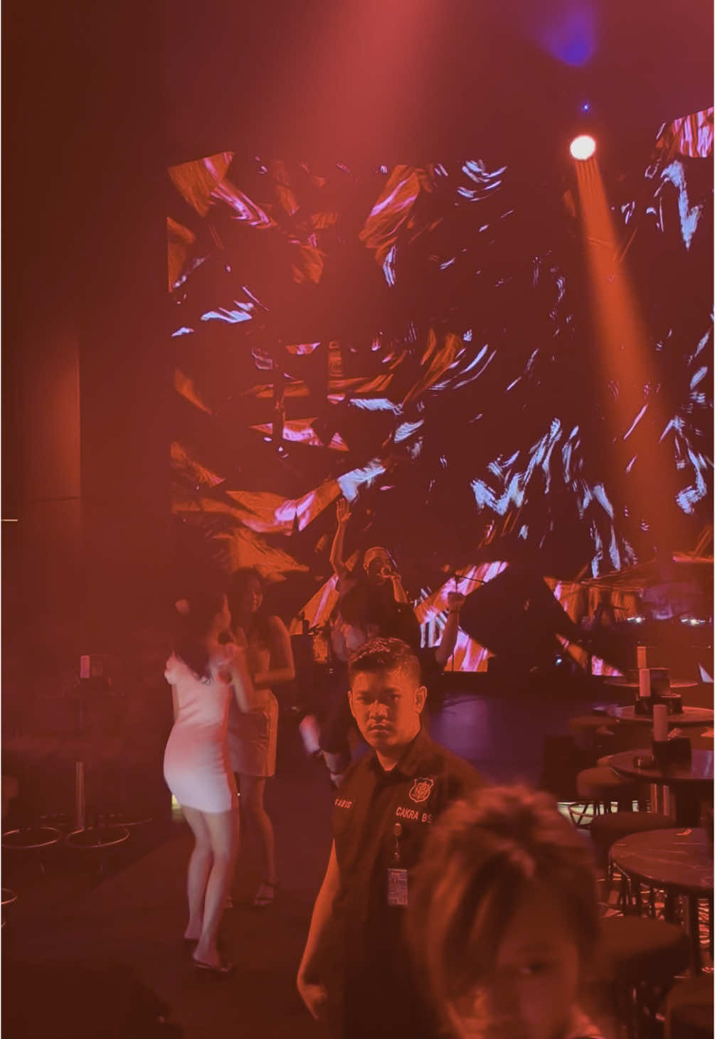 Mabok boleh tapi jangan hangover yeeee cek obat temuan koko anti hangover besoknya click link diatas 🥰🥳😂🫰 #fyp #dugem #livemusicjkt #partyjakarta #jakartaparty #jktnightlife #jktparty #jktdugem #nightlife #club #hw #kokosukadugem #ambyar #ambyarsenayan 