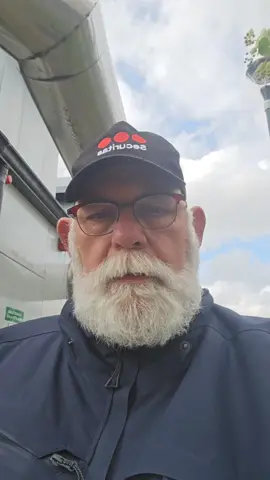 #gaytiktok #beartok #gaysecurity #gaysecurityguard #security #polarbear #bears #bearsoftiktok🐻 #daddybears #gaybearsoftiktok🐻🏳️‍🌈🏳️‍🌈 #worklife #lateshift 
