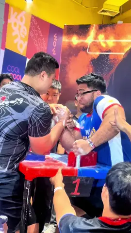 HOÀNG ĐỨC VINH 🇻🇳 VS MARK BEN 🇵🇭 #duongduc #bkkarmwar #duongducarmwrestling #armwrestling #xuhuong 