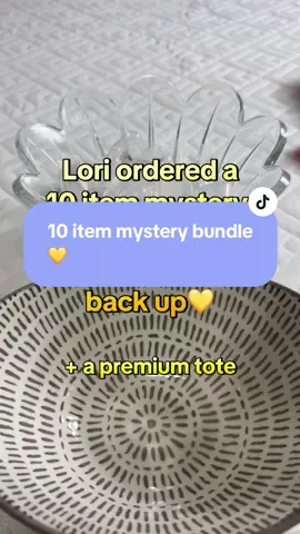 I’m calling this bundle “Yummy Yellow”! Lori ordered a 10 item custom mystery book bundle in yellow with red as a back up.💛 She added a premium tote with a floral pattern.  I hope you love it! #ASMR #books 
