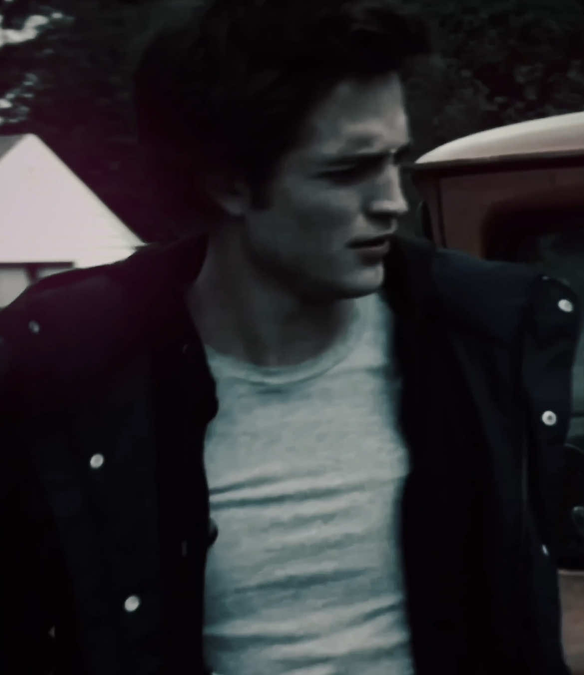 We’re yall team vampire or werewolf?? #edwardcullen #edwardcullenedit #edwardcullenedits #twilight #twilightedit #twilightedits #videostarpro #videostarproedit #videostarproedits #foryoupage #fyp #viral #viralvideo #viraltiktok .