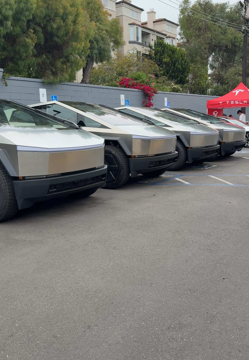 3 months of Full Self-Driving (Supervised) or $400 Off Solar Panel Installation!  Rent a Tesla Cybertruck today! Type “GIFT” in the comments to unlock your exclusive discount via DM! #cybertruck #cyberbeast #tesla #teslacars #elonmusk #ElonMuskNews #sidehustle 