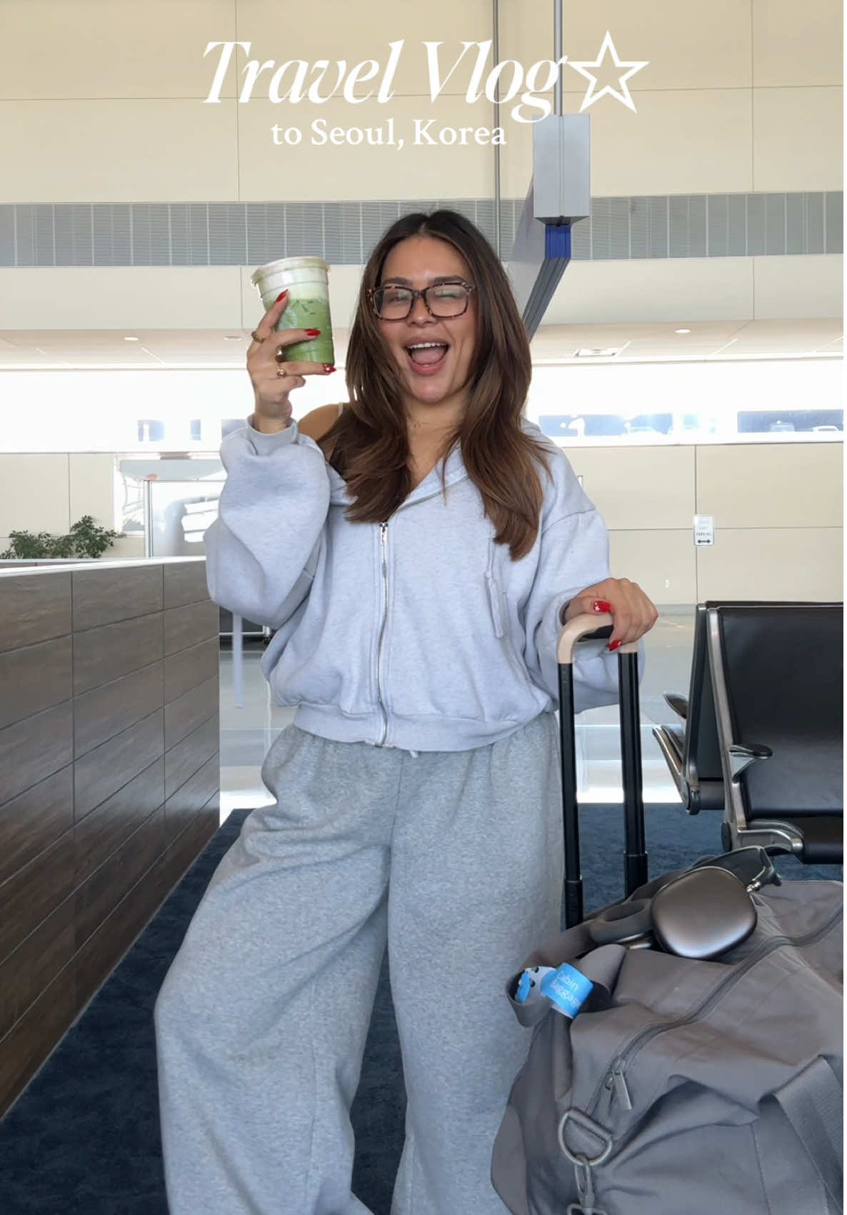 A 12 hour flight to learn about k beauty sign me uppp ✈️💕💕 #latinacontentcreator #travelvlog #traveltoktok #overnightblowout #nighttimeroutine #SkinCare101 