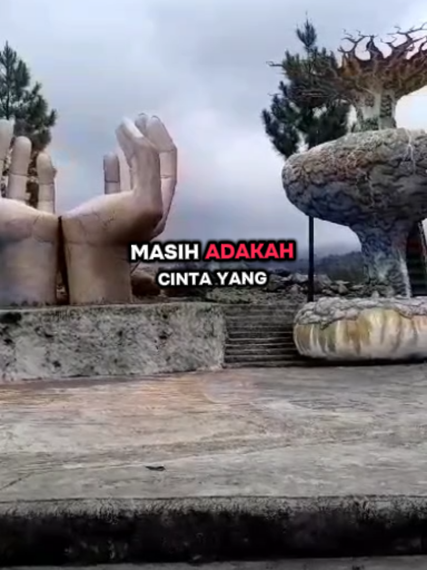 Ternyata mengagungkan cinta..harus ditebus dengan duka lara....... #nostalgia  #tembangkenangan  #laguviral  #lagujadul 