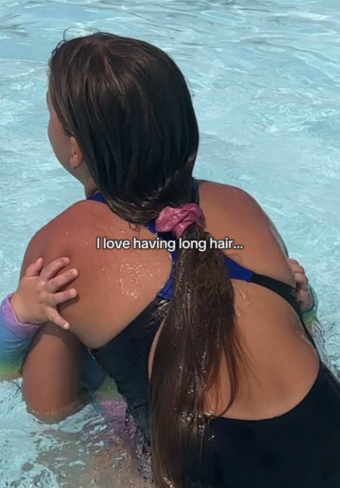 It took my mum an hour to brush it out 😓 . . . . #hairtok #hairtiktok #longhair #longhairproblems #realliferapunzel #rapunzel #rapunzelhair #tangledrapunzel #swimtok #fyp #fyl