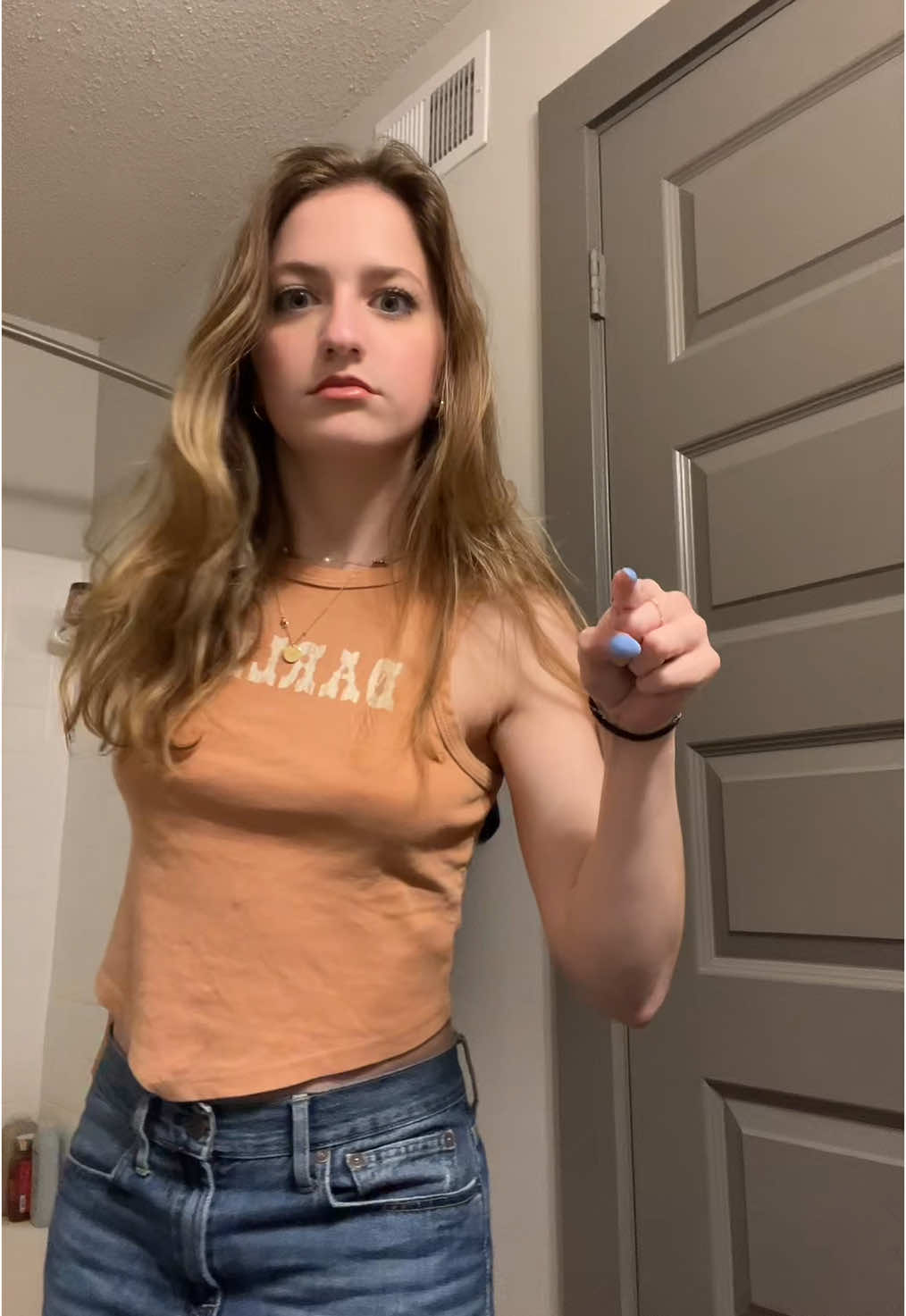 Only posting this to feel better about myself 🤚 #fyp #urmom #busywoman #bathroomsink #function #lmk  #drafts #storage 