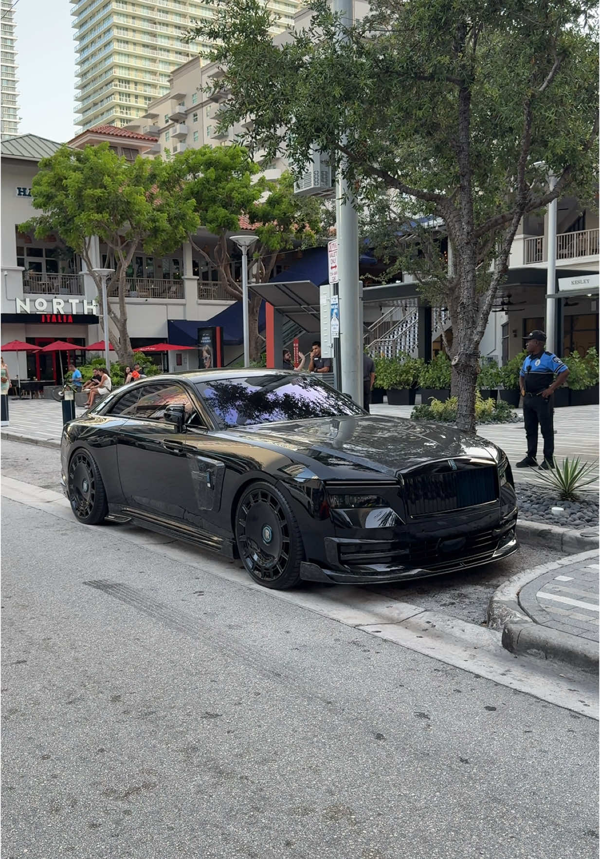 Mansory Spectre🦇 #mansory #mansoryspectre #rollsroycemansory #miami #rollsroyce 