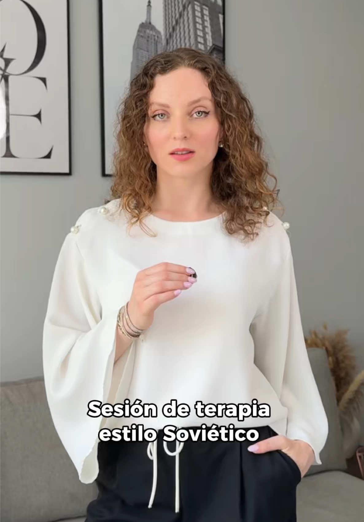 Sesión de terapia estilo Soviético 🫡 La disciplina es forma de no fracasar. #mexico #rusa #humor #latam #svetlanapustova #crevoo 