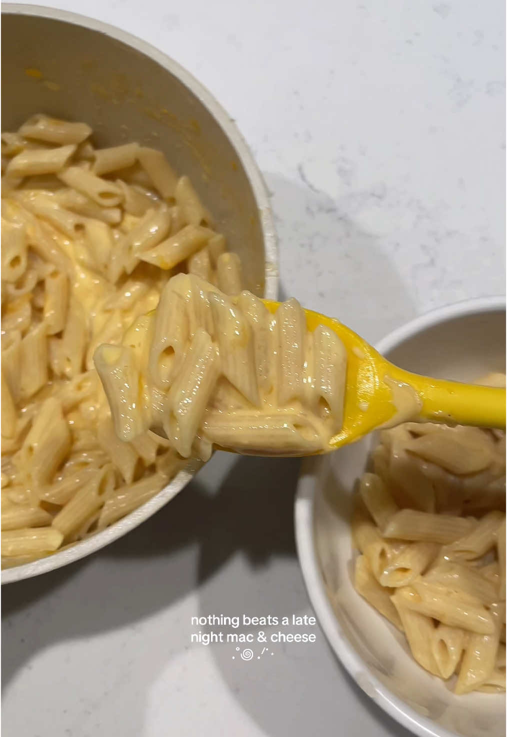 My comfort meal 😋 [sound on🎧] • #macandcheese #kevaskitchen #makedinnerwithme #latenightsnack #comfortmeal #anniesmacandcheese #cookwithme #macandcheeselover #cookingasmr #FoodTok 