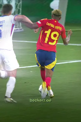 Mbappe Is Going To Be Scary Next Szn 👿 ll clips in bio ll tags: #footballtiktok #footballedit #aftereffectsedits #blowthisupforme #smooth #goviral #quality #viral_video #realmadridfc #beckerzftbl #mbappe #lamineyamal
