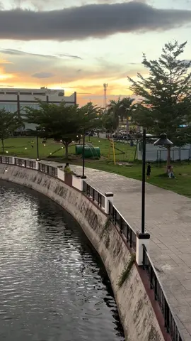 Cubixpark iloilo city sobrang ganda pala dito guys first time ko lang po maka punta dito #iloilocity #cubixparkiloilo #cubix #illcity 