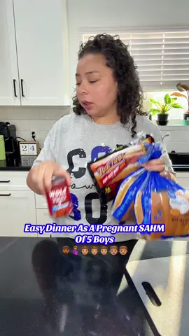Love an easy family meal that gets everyone full and everyone enjoys it!! #EasyRecipe #EasyRecipes #easydinner #easydinnerideas #hotdog #hotdogs #familyof7 #DinnerIdeas #sahm #sahmlife #sahmsoftiktok #sahmtok 