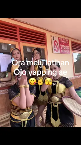 #fypage #fyp #ambarawa24jam #trend #cahseni #beranda #ambarawa #seniman #penari #senitari #tari #budaya #senimantari #makeup 