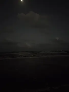 The ocean at night #fypシ #relatable #fyp #ocean #beach #latenight #oceanatnight 
